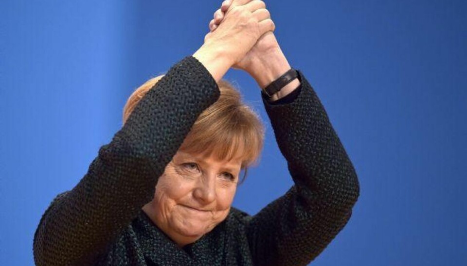 Merkel genvalgt som partichef Newspaq