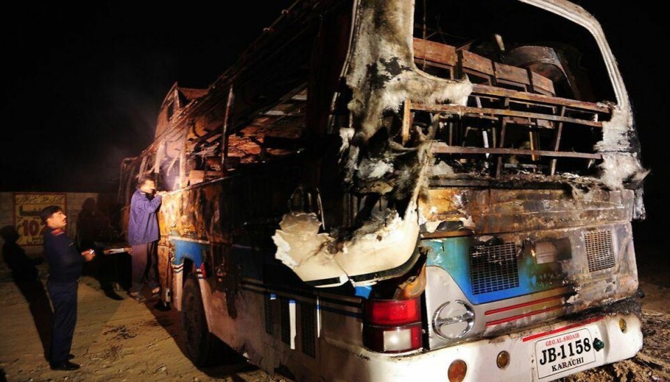 Bus kolliderer med tankvogn i Pakistan: Mindst 30 døde Foto: ASIF HASSAN/Scanpix.