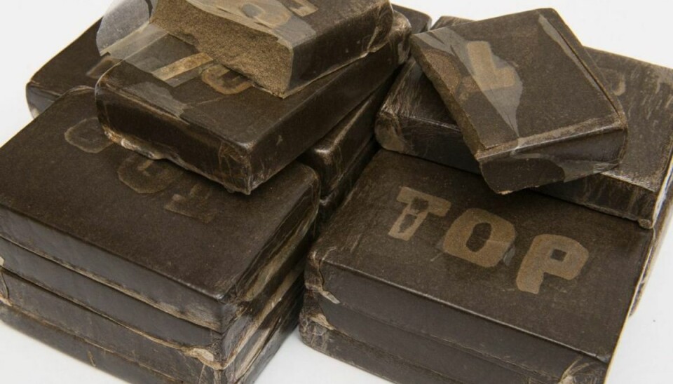 Politi: Smuglede 310 kilo hash til Danmark Ved Retten i Glostrup er en 56-årig hollandsk mand blevet varetægtsfængslet frem til 11. februar. Han er sigtet for at have indsmuglet og overdraget flere hundrede kilo narko i Danmark og Sverige. (Arkivfoto): Colourbox.