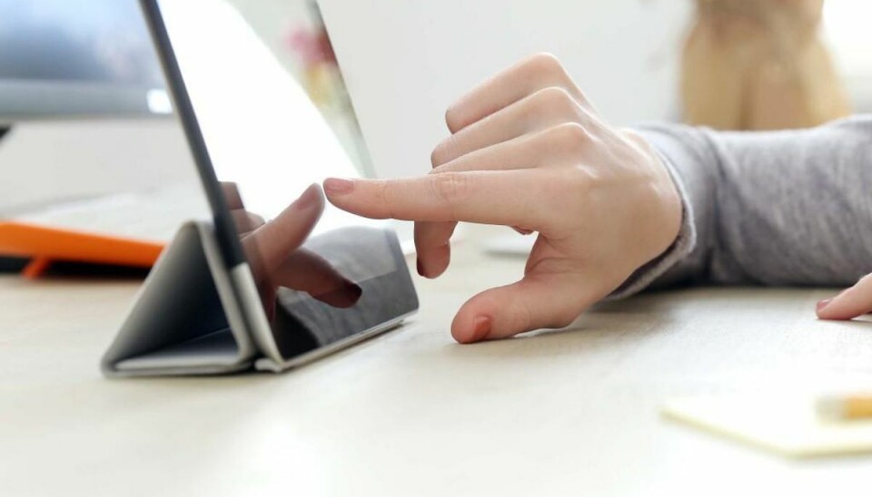 Vi bruger tablets, når vi handler på nettet Danskerne bruger i stigende grad tablets, når de handler på nettet. Foto: Colourbox