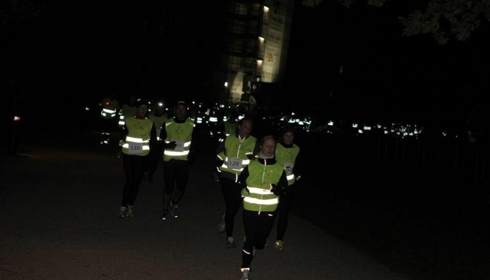 Løbere er meget mere synlige med refleks-vest. Foto: Codan