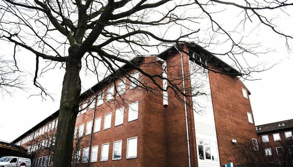 Sygehusdrab: Landsretten udsætter afgørelse Afgørelsen om hvorvidt en 29-årig kvinde står bag mistænkelige dødsfald på Nykøbing Falster Sygehus og om hun skal løslades, er udsat. Foto: Simon Læssøe/Scanpix.