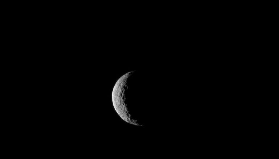 Månen Ceres fotograferet af rumsonden Dawn. Foto: Nasa/Scanpix