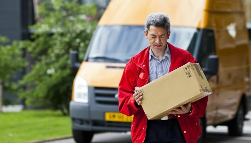 Post Danmark gør klar til at levere pakkepost til beboere i etageejendomme – også selvom, de ikke er hjemme. Foto: Post Danmark.