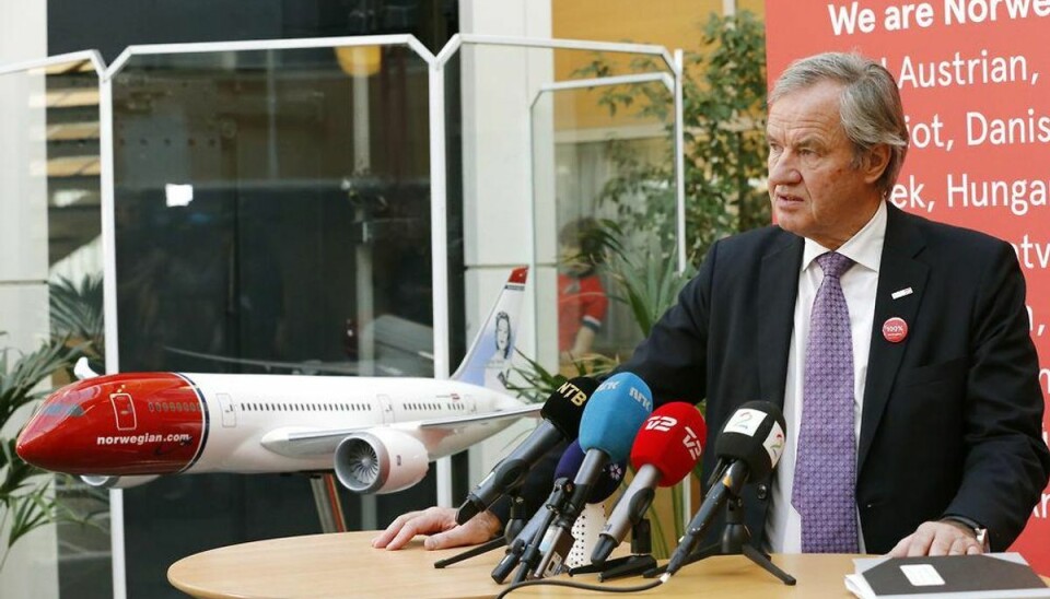 Norwegian-direktør lettet efter strejke Norwegians koncernchef Bjørn Kjos svarer på spørgsmål om den nu afsluttede strejke tirsdag d.10. marts i Fornebu Lufthavn ved Oslo- – Se RB 10/3 2015 18.40. Strejken i Norwegian har varet siden onsdag i sidste uge, men nu er piloter og selskabet enig om en ny aftale.(Foto: Pedersen, Terje/Scanpix 2015)