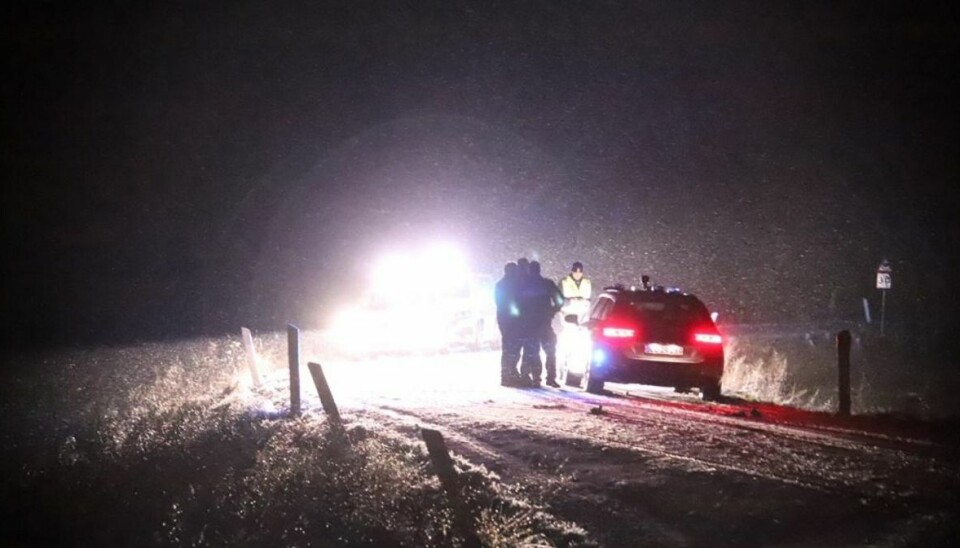 Politiet jagtede bil natten til torsdag. KLIK for flere billeder. Foto: Presse-fotos.dk. Politiet jagtede bil natten til torsdag. KLIK for flere billeder. Foto: Presse-fotos.dk.