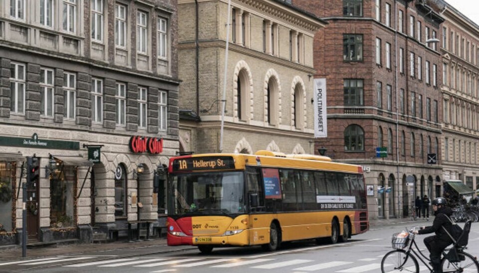 En dommer undgik i en bus at få en bøde, da hun sagde til kontrollør, at hun var dommer. Siden gik hun over stregen i afhøringen af en anden kontrollør i retten. (Arkivfoto). Foto: Niels Christian Vilmann/Scanpix