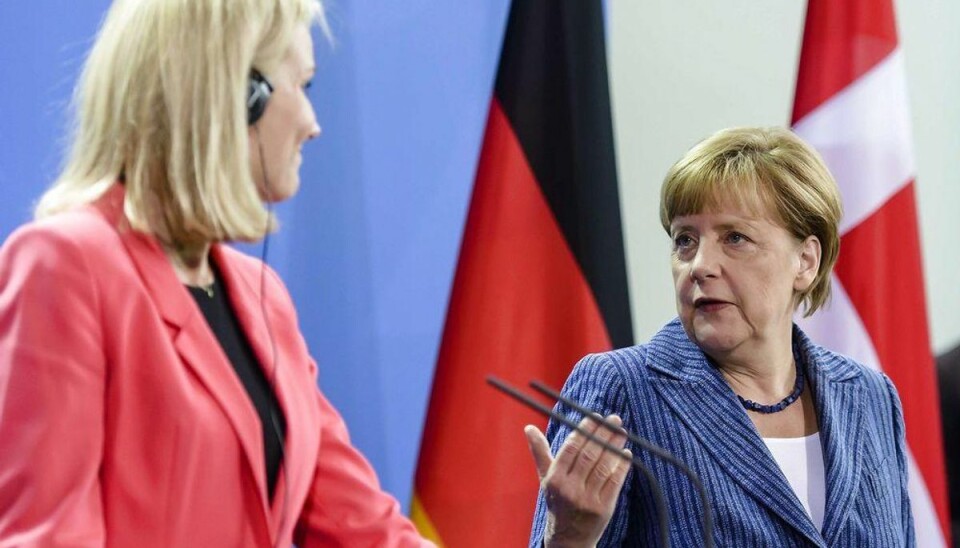 Merkel kommer på visit hos Thorning Den tyske kansler kommer for første gang på officielt besøg hos Helle Thorning-Schmidt. (se Ritzau historie 291242) German Chancellor Angela Merkel (R) and Danish Prime Minister Foto: CLEMENS BILAN/Scanpix
