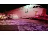 Air Canada-flyet fortsatte ud over landingsbanen og forulykkkede i Stanfield-lufthavnen i Halifax i Canada. Foto: Scanpix