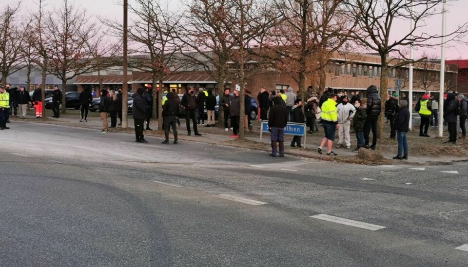 TEC-elever har været evakueret, men de er nu blevet lukket ind igen Foto: Mathias Øgendal/presse-fotos.dk