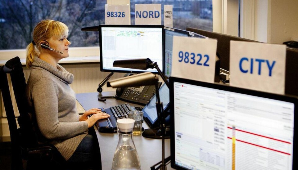 Ventetid på akuttelefon stiger igen Ventetiderne til akuttelefonen 1813 stiger fordi sygeplejesker ikke har lyst til at arbejde på den. Arkivfoto: Scanpix.