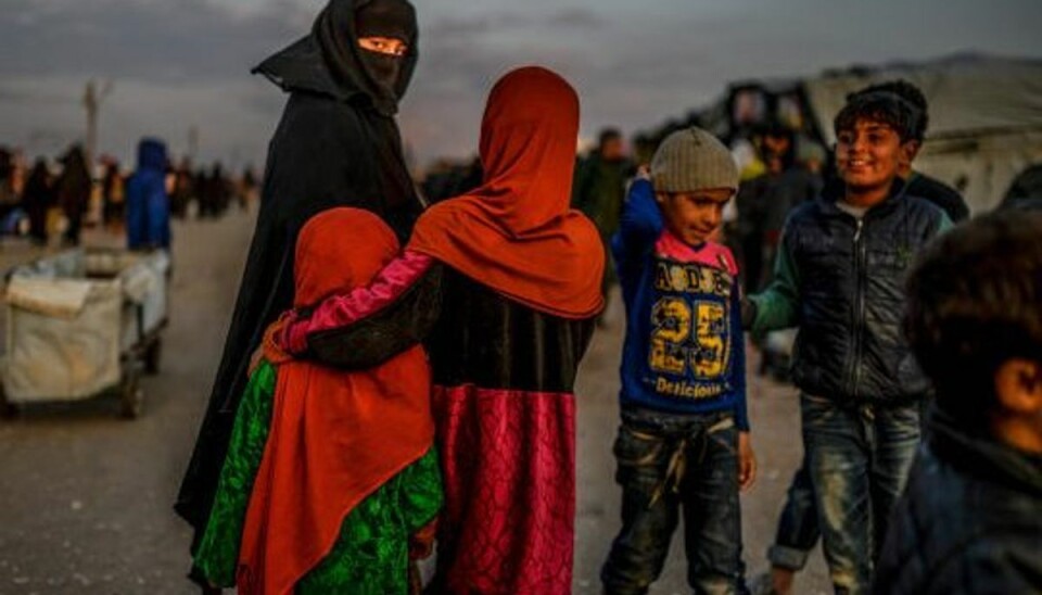Skal børnene hjem? Danskerne giver klart svar Det er i lejrene al-Hol og al-Roj, at børnene med dansk tilknytning sidder. (Arkivfoto) Foto: Bulent Kilic/AFP