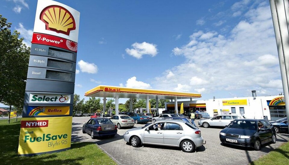 Shell-tanke solgt: Ansatte ryger med Foto: Henning Bagger/Scanpix
