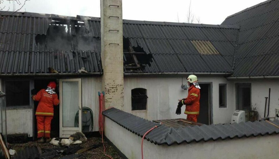 Brand i fyrrum: Hus fik større skader Foto: Haderslev Brand og Redning.