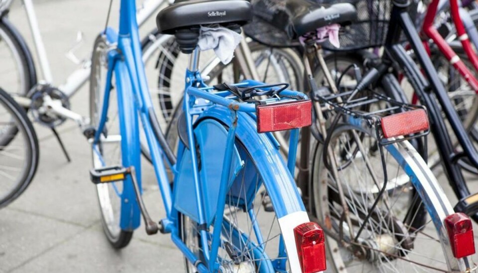 Cyklister er vigtige kunder for byernes handelsliv Arkivfoto: Colourbox.