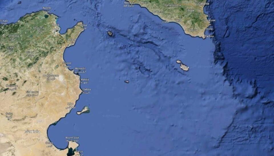 700 personer frygtes druknet: Skib kæntrer Kæntringen er sket syd for den italienske ø Lampedusa. Foto: Google Earth