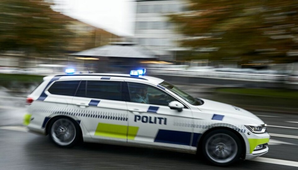 Bankindbrud: Slap afsted med computere Politiet har spærret vej. Foto: Ritzau Scanpix