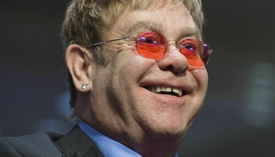 Elton John var nær ven af afdøde Prinsesse Diana og glæder sig over den nye prinsesses navn. Arkivfoto: Saul Loeb/Scanpix