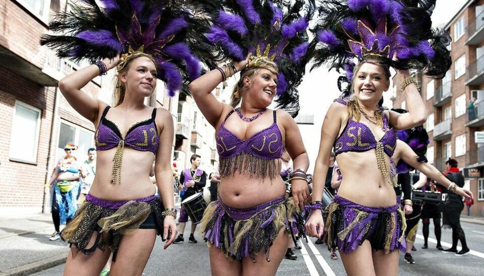 13 anholdt under rekordkarneval Foto: Henning Bagger/Scanpix.