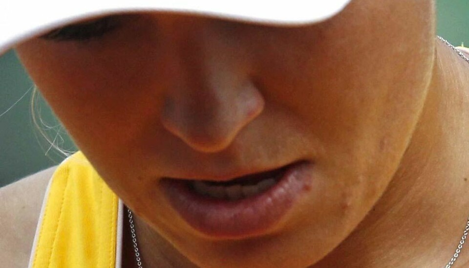 Sensation: Wozniacki ude af French Open Caroline Wozniacki of Denmark reacts during the women’s singles match against Julia Goerges of Germany during their women’s singles match at the French Open tennis tournament at the Roland Garros stadium in Paris, France, May 28, 2015. REUTERS/Vincent Kessler