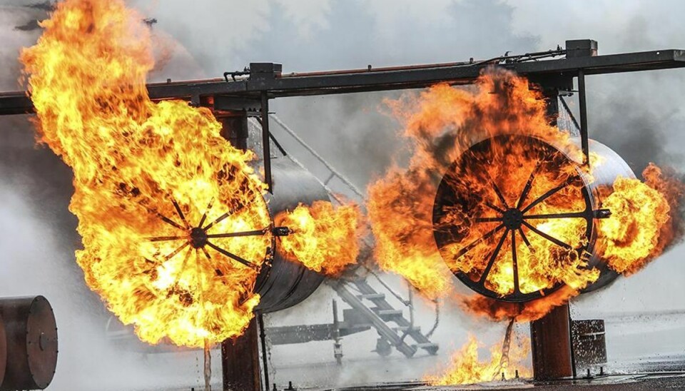Brandfolk i fuld aktion i lufthavn Foto: René Lind Gammelmark