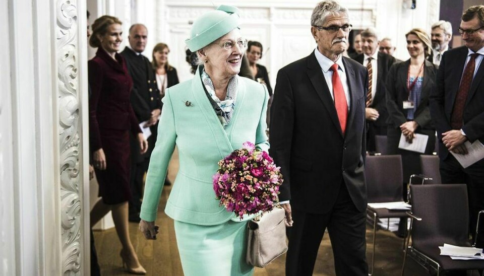 Christiansborg på Grundlovsdag fredag den 5. juni, hvor 100-året for kvindernes stemmeret fejres. Dronning Margrethe ankommer fulgt af formanden for Folketinget, Mogens Lykketoft. Foto: Simon Læssøe/Scanpix.