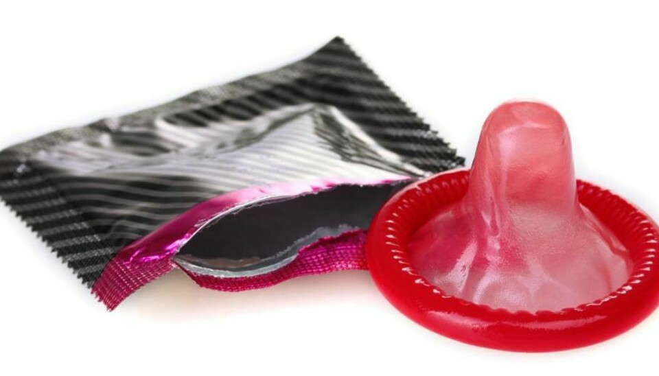 Kondomet, det skifter farve, hvis du har en kønssygdom. Foto: Iris/Scanpix (Modelfoto)