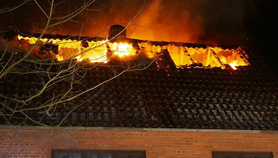 Voldsom brand i parcelhus på J P Jensens Vej i Grindsted natten til fredag. KLIK VIDERE OG SE FLERE BILLEDER. Foto: René Lind Gammelmark