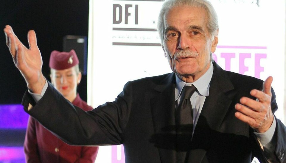 Dødsfald: Skuespilleren Omar Sharif er død Den egyptiske skuespiller Omar Sharif, der er kendt for sine roller i film som “Lawrence of Arabia” og “Doktor Zhivago”, er død, skriver BBC. Foto: MOHAMMED DABBOUS/Scanpix.