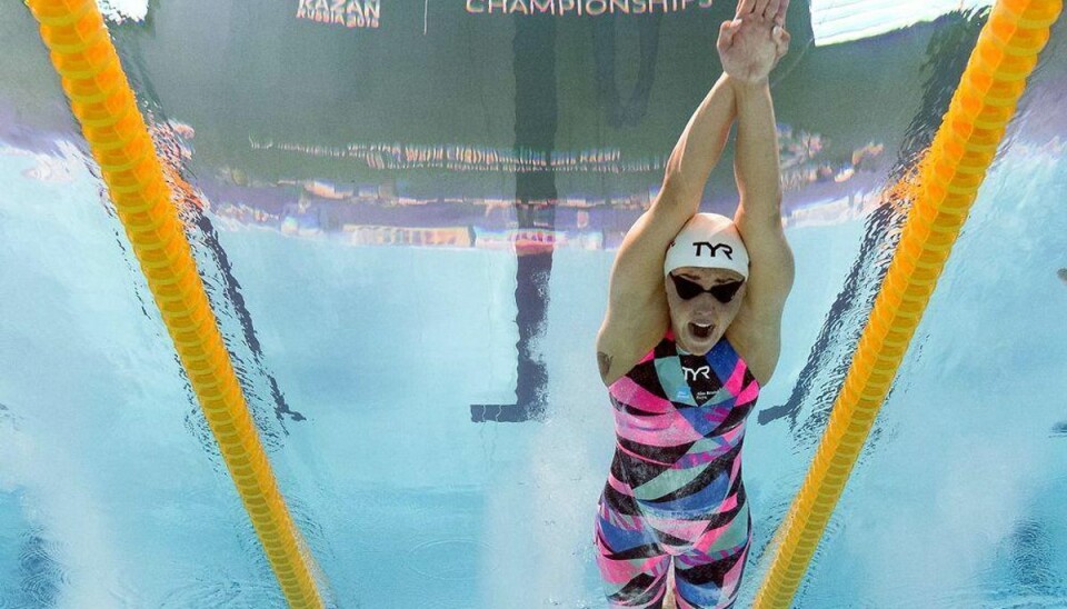 Ottesen vinder VM-sølv – følte mig lidt mormor Jeanette Ottesen vandt mandag eftermiddag sølv i 100 meter butterfly efter en finale, hvor hun var oppe mod sin evige svenske rival Sarah Sjöström. Foto: FRANCOIS XAVIER MARIT/Scanpix.