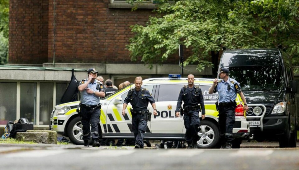 Såret sikkerhedsvagt stod selv bag skuddrama i Oslo Det var vagten selv, der stod bag dramaet i Oslo. Foto: Vegard Wivestad Grøft/Scanpix
