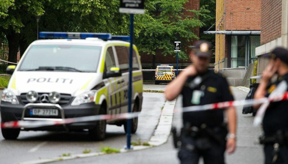 Vagt skudt ned: Politi frygter bombe i Oslo Oslo 20150805. En bombelignende gjenstand er funnet på området til Universitetet i Oslo på Blindern onsdag morgen. Foto: Audun Braastad/Scanpix