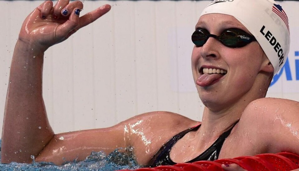 Fænomen sætter verdensrekord Katie Ledecky var svært tilfreds med sin præstation mandag formiddag. Foto: Martin Bureau/Scanpix