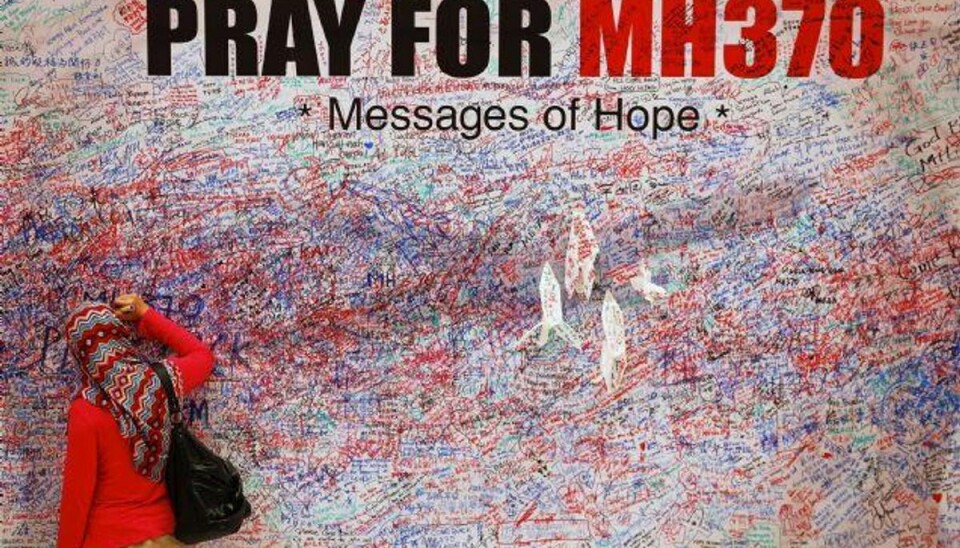 Malaysia forventer stadig at finde resterne af MH370 Pårørende har sagsøgt Malaysia Airlines, der for præcis to år siden mistede kontakten til et passagerfly med 239 personer om bord. Ingen ved, hvad der skete. Foto: Damir Sagolj/Reuters