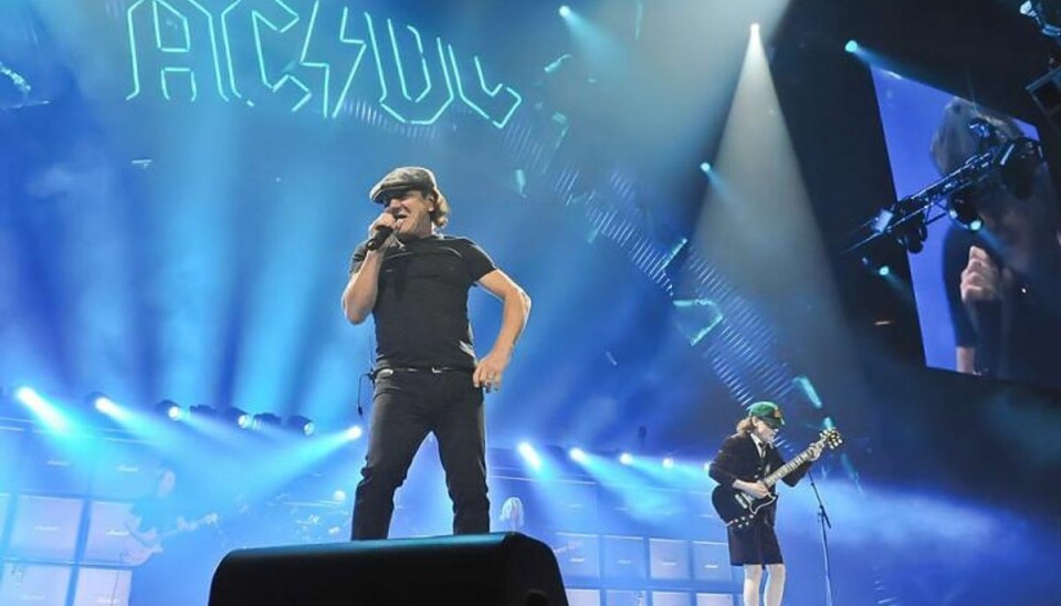 Aarhusiansk stor-koncert i fare: Forsanger risikerer at blive døv AC/DC-forsanger Brian Johnson har fået besked på at indstille en igangværende turné øjeblikkeligt, hvis han vil bevare hørelsen. Det kan gå ud over koncert i Aarhus den 12. juni. Foto: Scanpix