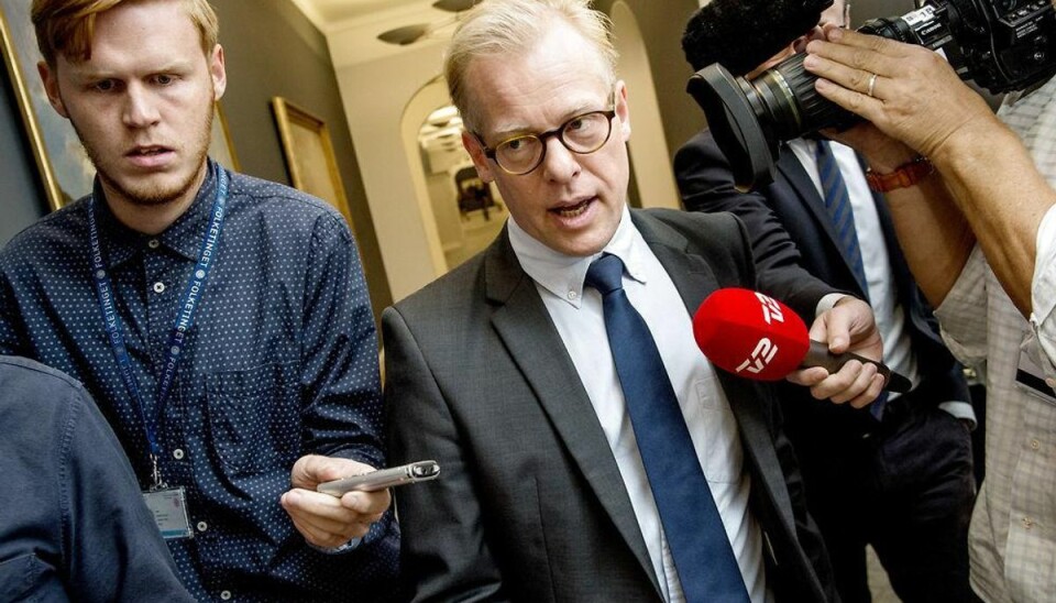 Carl Holst trækker sig som forsvars-minister Arkivfoto: Bax Lindhardt/Scanpix.