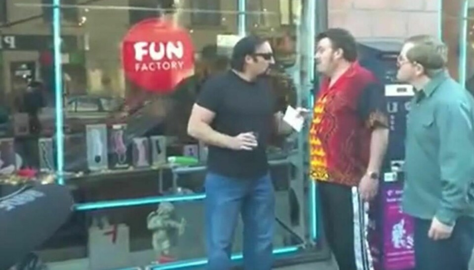 Ricky, Julian og Bubbles fra Trailer Park Boys gik en tur gennem Istedgade mandag. Screendump fra video.