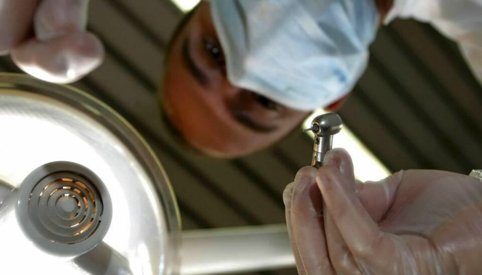 Tandlægens skræk: Her er de klammeste ting i munden En fiskeflue. Altså en flue, der bruges til fiskeri. Sådan en med en krog i. Det må have gjort ondt. Foto: Colourbox