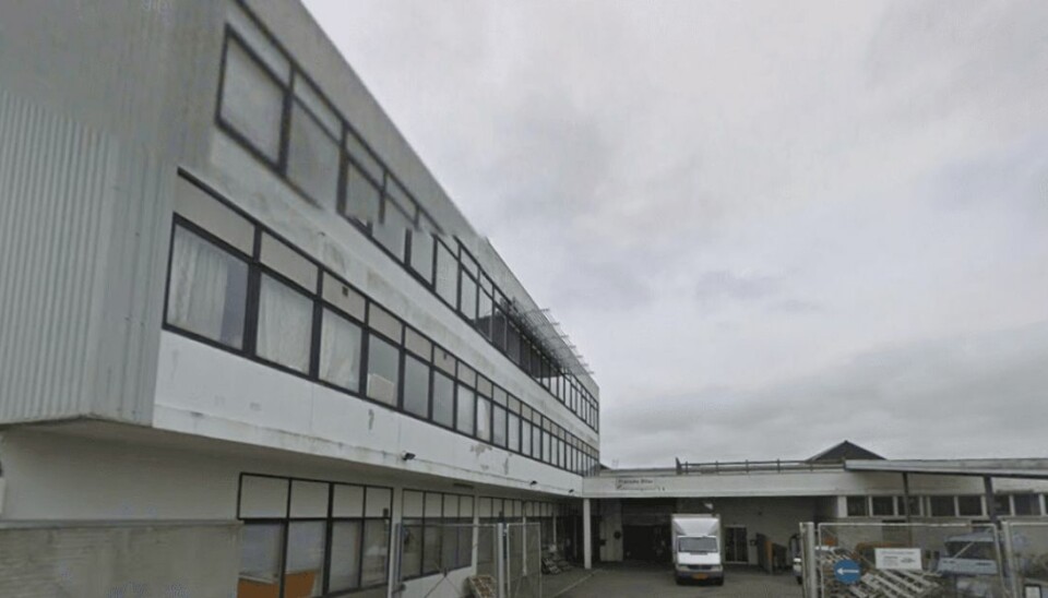 Inde i fødevarelageret fyldt med lort: Der lugtede forfærdeligt Det var på et lager her på Torvekanten 5 i Valby, at Fødevarestyrelsen gjorde et ulækkert fund. Foto: Google Streetview