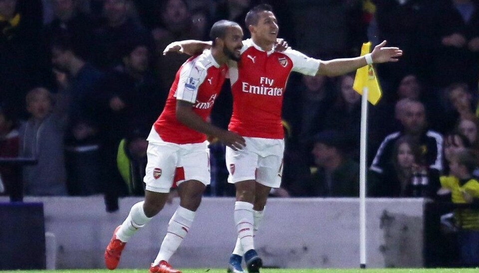 Kun en sejr kan bruges for Arsenal Arsenal skal satse på at Alexis Sanchez (th.) kan fortsætte sine gode takter sammen med Theo Walcott. Foto: Paul Hackett/Scanpix