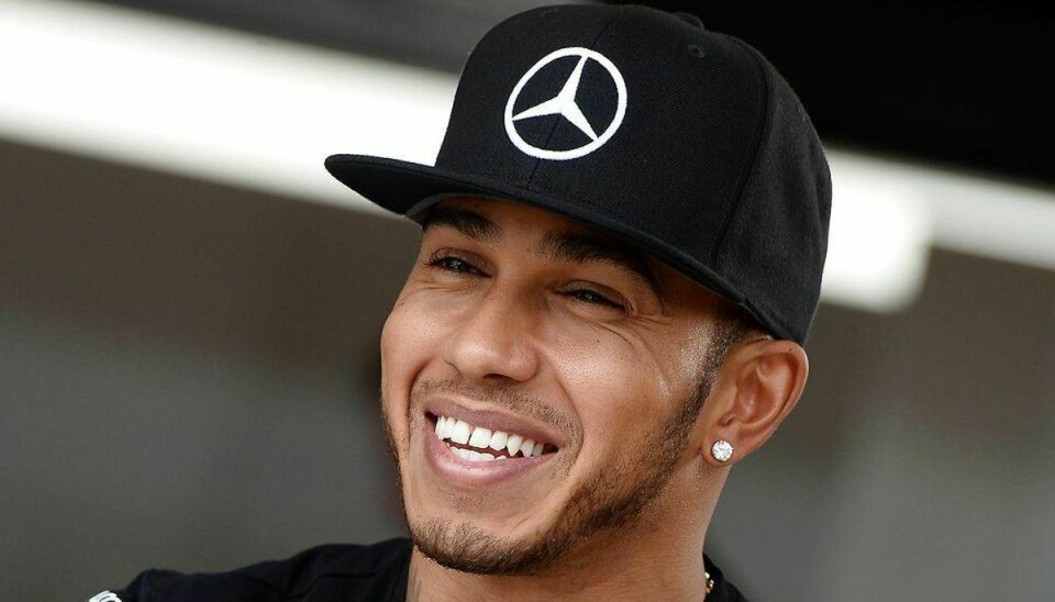 Lewis Hamiltons chancer for at vinde Formel1-verdensmesterskabet er forhøjede, efter Vettel har modtaget straf. Foto: Scanpix