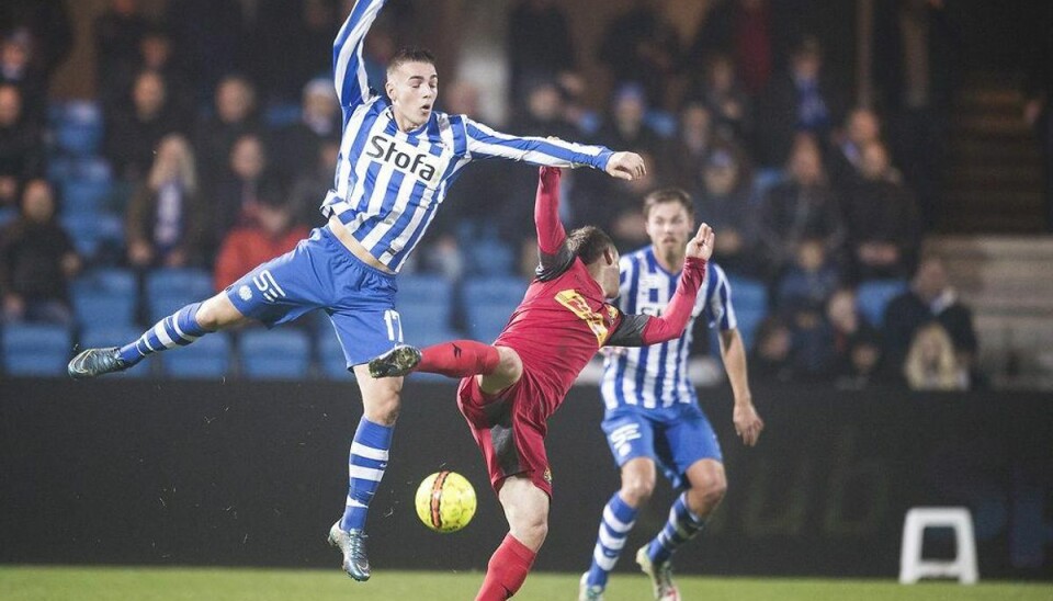 Dommerfejl sikrer Esbjerg superligasejr Esbjerg vandt 2-1 over FC Nordsjælland. Det vindende mål kom på en dommerfejl. Foto: Scanpix