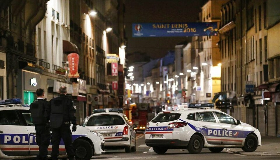 Fransk talsmand: Aktion i St-Denis er slut Mindst to personer meldes dræbt i skyderier i en forstad til paris. Foto: BENOIT TESSIER/Scanpix.