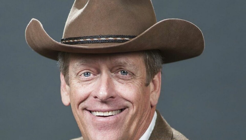 Milliardær drevet til selvmord af corona Stifteren af den enormt succesfuld restaurantkæde Texas Roadhouse er død 65 år gammel. Han tog torsdag sit eget liv efter at have kæmpet alvorligt med senfølger efter Covid-19. Foto: Scanpix/Ron Bath/Texas Roadhouse via AP