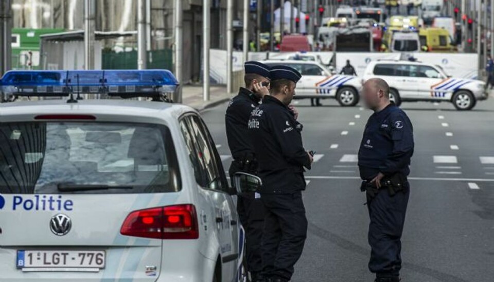 Borgerservice har ingen oplysninger om ramte danskere Tv-stationen VRT siger ifølge Reuters, at 34 mennesker tirsdag har mistet livet ved angreb i Bruxelles. Foto: Jean Marc Quinet/Scanpix
