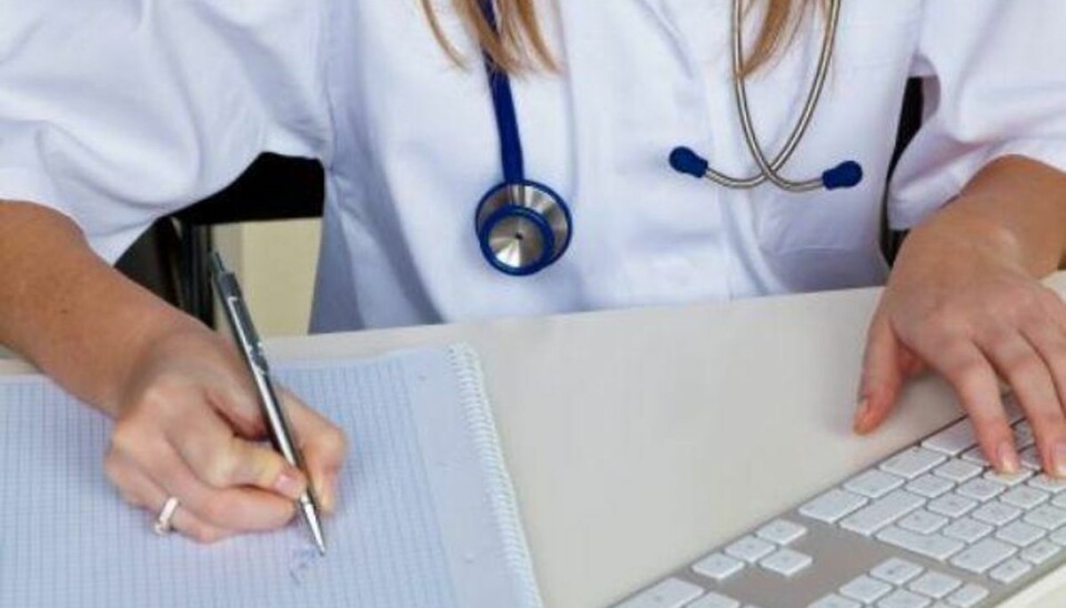 Læger vil tage afstand fra kolleger som skader standen Lægeforeningen har på et repræsentantskabsmøde besluttet, at man vil indføre et såkaldt værdighedskrav. Dermed skal lægerne kunne tage afstand fra kolleger, som “oprører sig uværdigt”. Foto: Colourbox/arkivfoto/Free