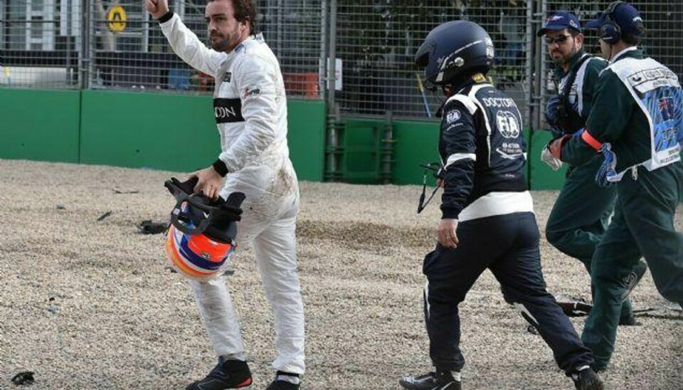 Fernando Alonso er ikke klar til at køre løb efter det voldsomme uheld i Melbourne. Foto: Paul Crock/AFP