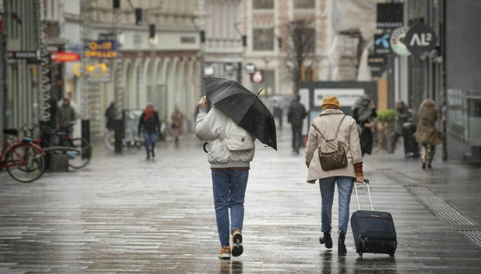 Torsdag vil man opleve regnbyger flere steder i landet. (Foto: Bo Amstrup/Ritzau Scanpix)