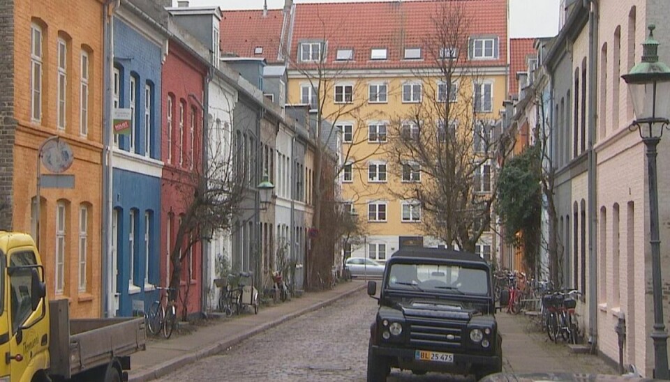 Da en beboer i et rækkehus på Østerbro i vinteren 2020 kappede ledningen til kvarterets fælles strømforsyning, blev det begyndelsen på en større nabostrid. Foto: TV2 Lorry.