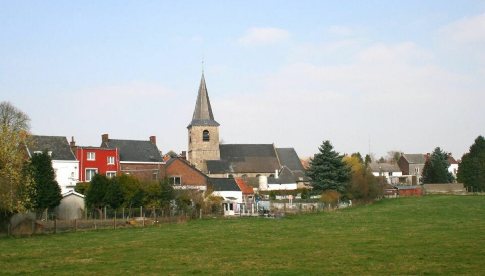 Landmand kom til at rykke landegrænse Byen Erquelinnes blev større, da en landmand flyttede en grænsesten i nærheden af byen og dermed gjorde Frankrig tilsvarende mindre. Foto: Jean-Pol GRANDMONT/Wikimedia Commons.